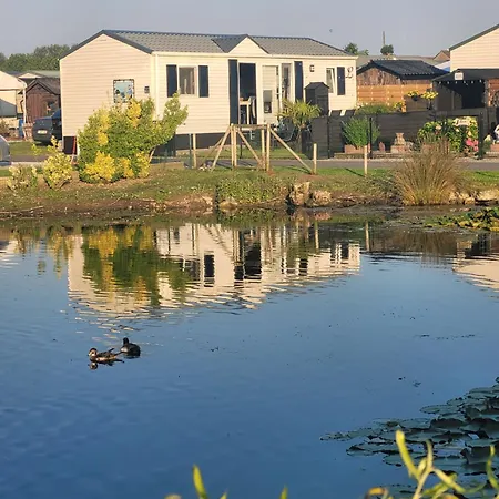 Sea-renity Lakeside Met Jacuzzi Jabbeke (West-Flanders)