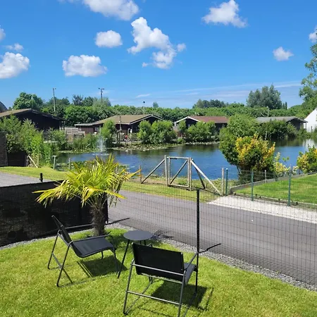 Sea-renity Lakeside Met Jacuzzi Alpstuga