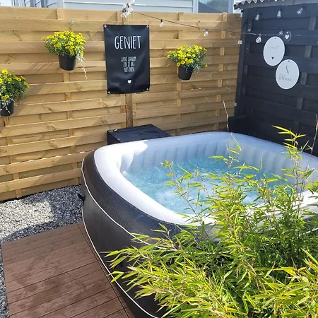 Sea-renity Lakeside Met Jacuzzi Alpstuga Jabbeke (West-Flanders)