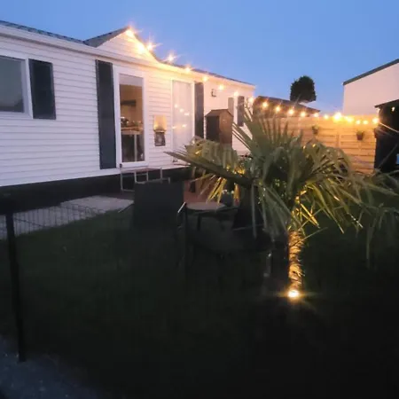 Sea-renity Lakeside Met Jacuzzi *