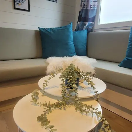 Alpstuga Sea-renity Lakeside Met Jacuzzi